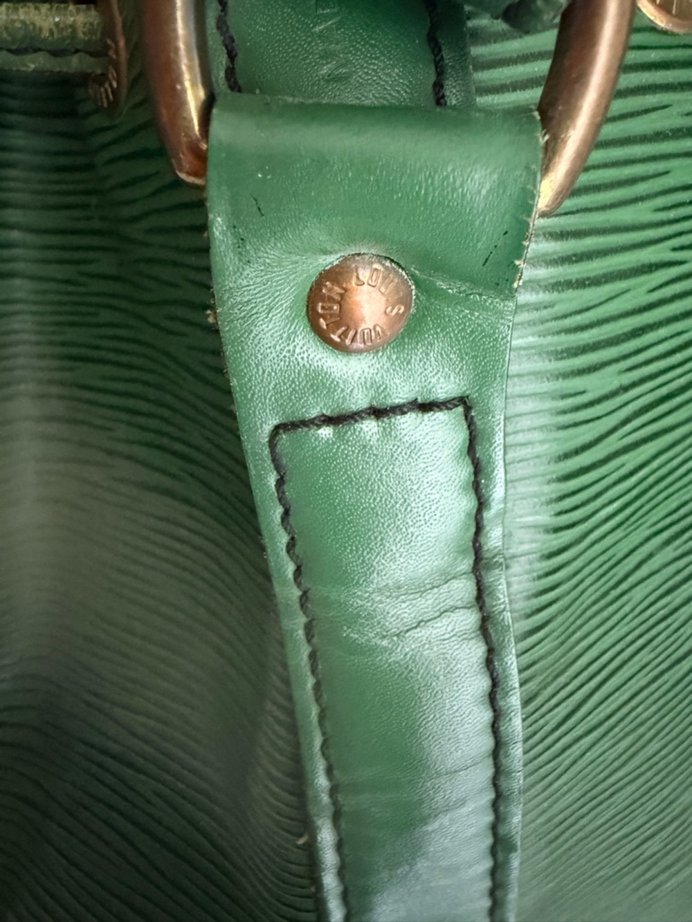 Green Bucket Bag - Women's Crossbody Shoulder Bag - Picture 3 of 13